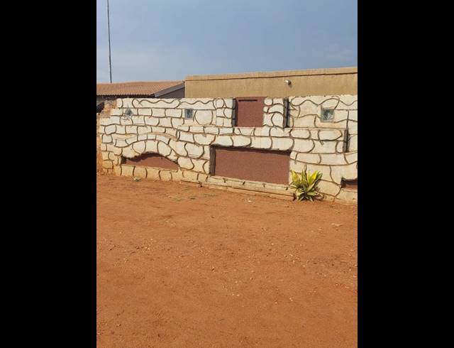 2 BEDROOM HOUSE FOR SALE IN KATLEHONG SOUTH